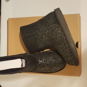 Girls Ugg boots